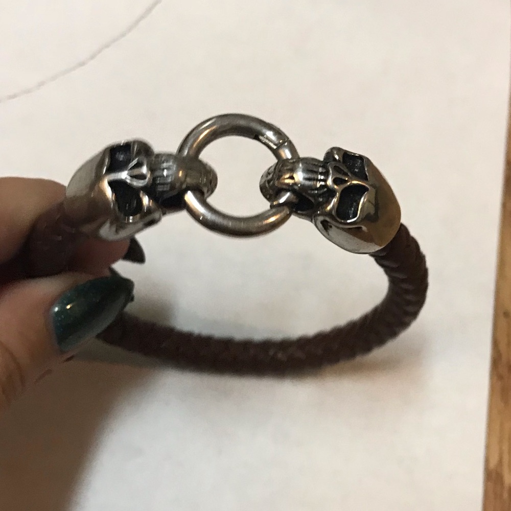 Leather skull bracelet